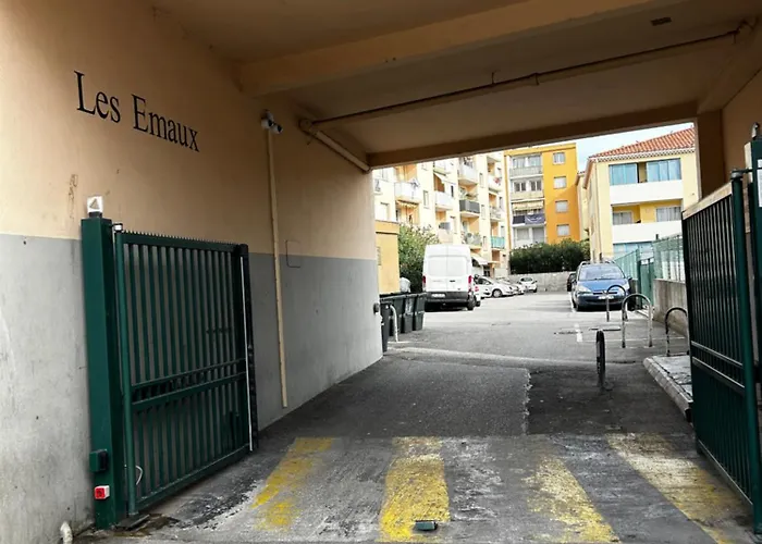 Southern Art Apartamento Vallauris