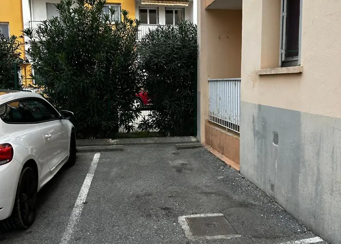 Southern Art 公寓 *